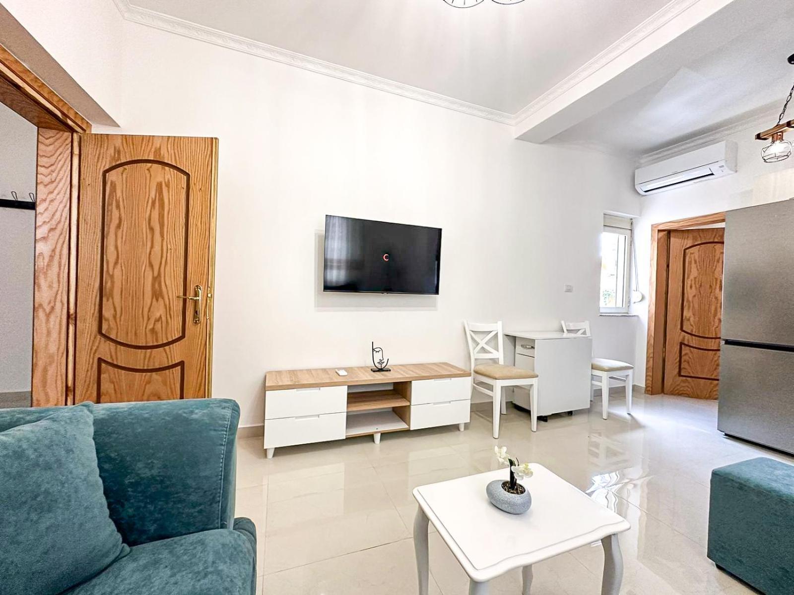 Turquoise 2br * Tirana